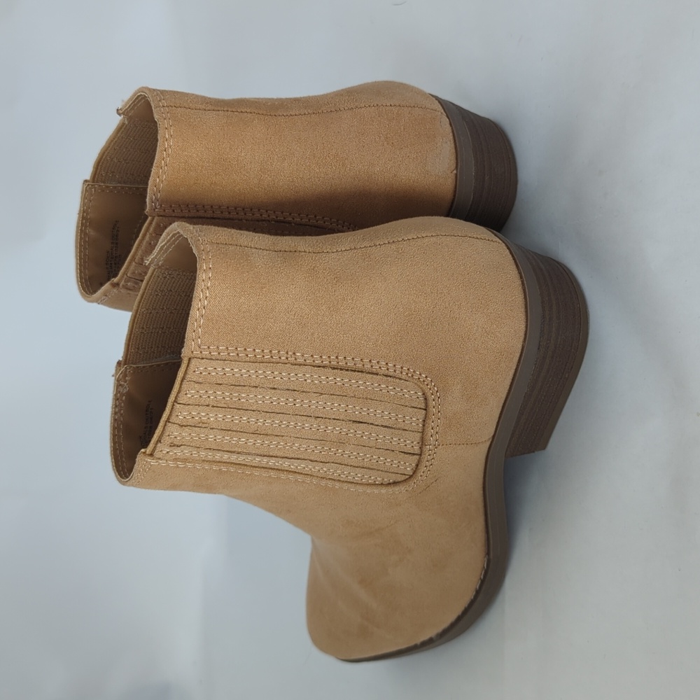 Women's Boot - Picture 2 of 7